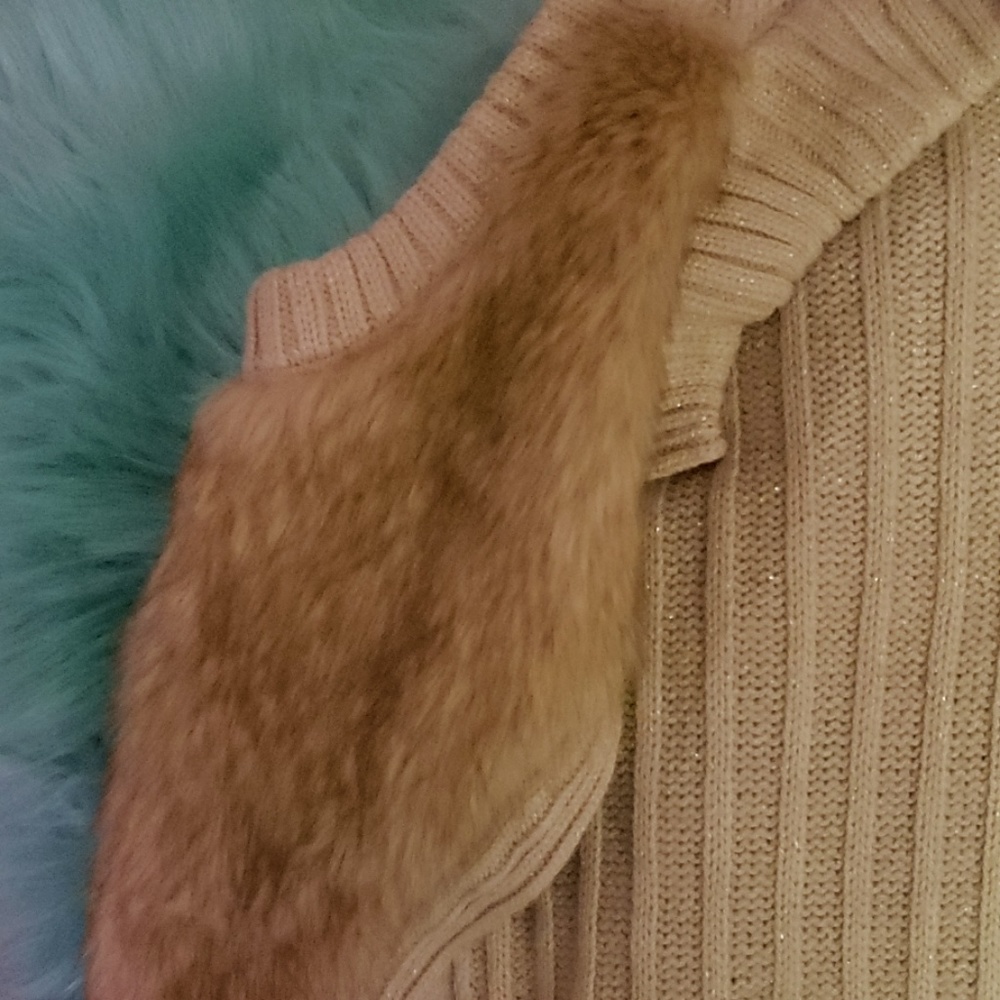 Vest - Picture 3 of 4